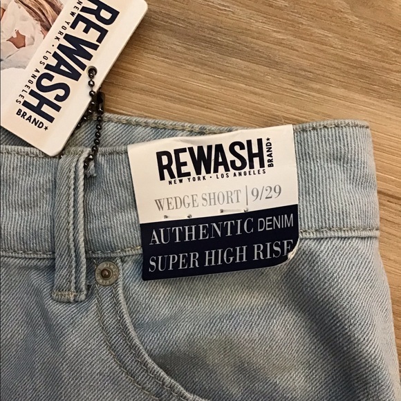Rewash “The Wedge” High Rise Denim Shorts 9/29 NWT - Picture 3 of 7